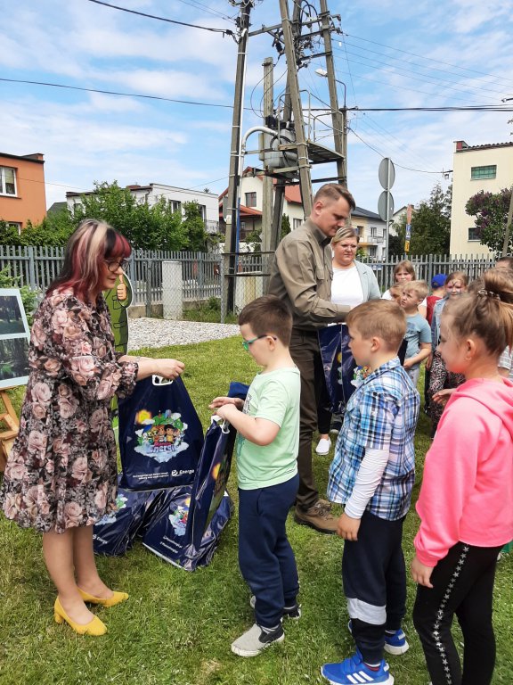 Dzień Dziecka z Nadleśnictwem Ostrołęka w Szkole Podstawowej w Rzekuniu [07.06.2021] - zdjęcie #5 - eOstroleka.pl