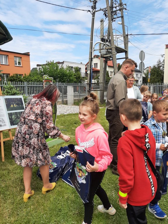 Dzień Dziecka z Nadleśnictwem Ostrołęka w Szkole Podstawowej w Rzekuniu [07.06.2021] - zdjęcie #4 - eOstroleka.pl