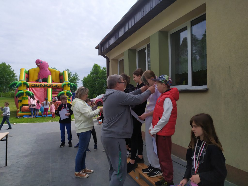 Dzień Dziecka w Szkole Podstawowej w Wejdzie [10.06.2021] - zdjęcie #9 - eOstroleka.pl