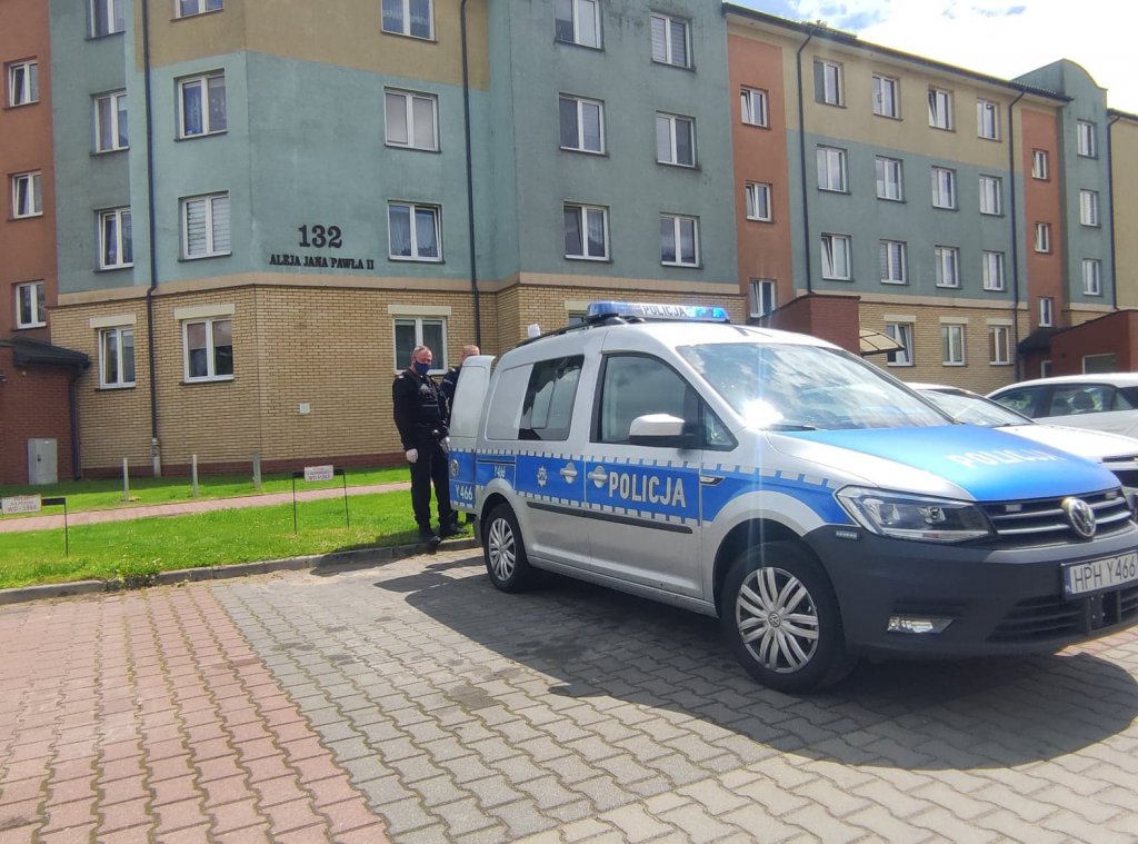 Akcja policji na osiedlu OTBS. Co tam się wydarzyło? [13.06.2021] - zdjęcie #6 - eOstroleka.pl