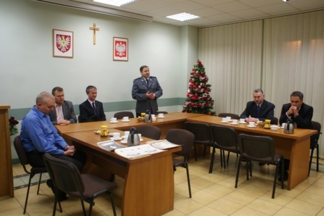 Zakończenie Vedycji Bądź Bezpieczna(16-12-2010) - zdjęcie #17 - eOstroleka.pl
