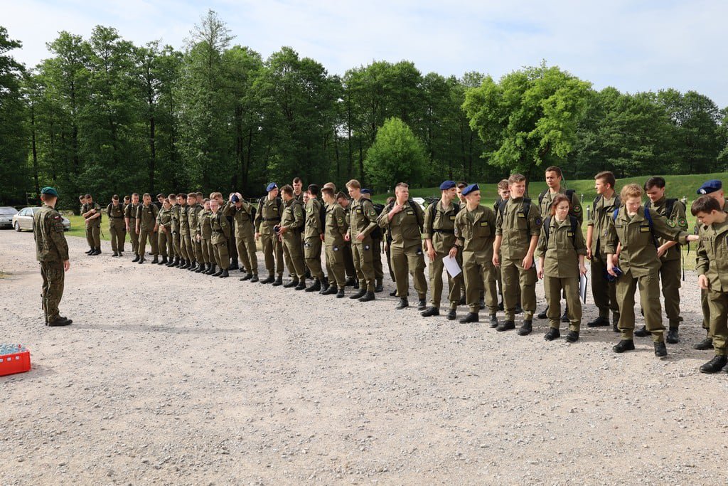 I Pieszy Rajd Kadeta dla klas wojskowych z ostrołęckiej „dwójki” [17.06.2021] - zdjęcie #1 - eOstroleka.pl