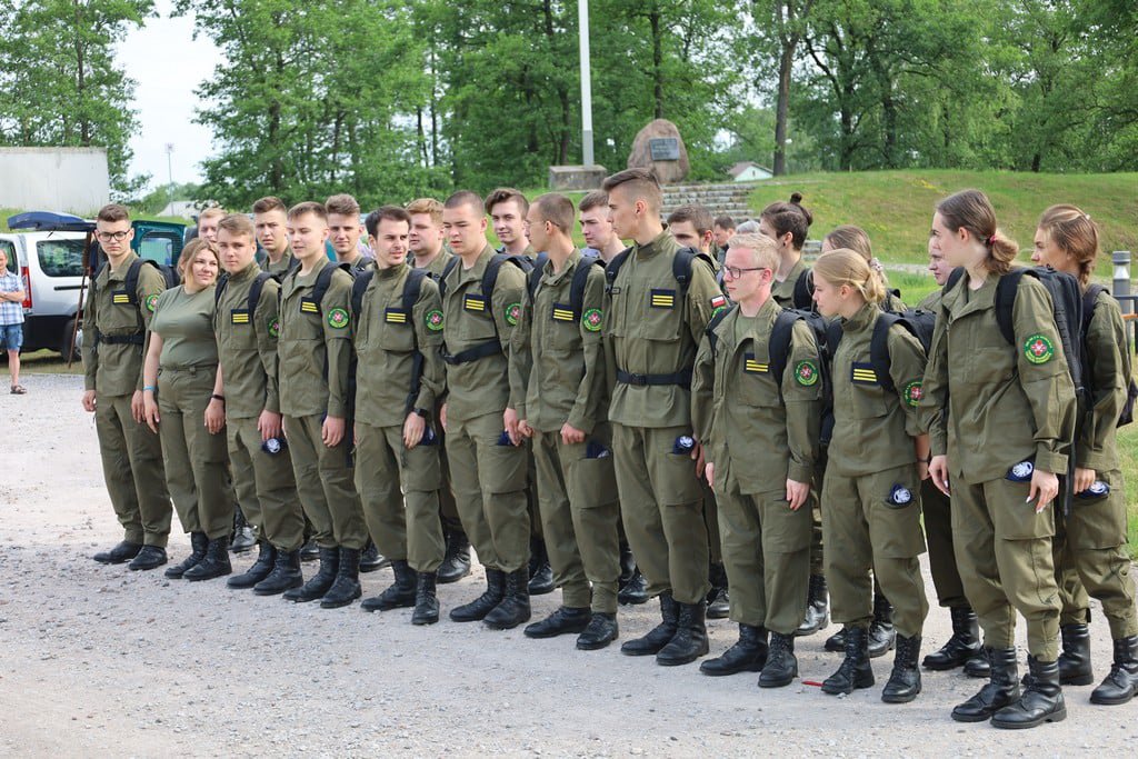 I Pieszy Rajd Kadeta dla klas wojskowych z ostrołęckiej „dwójki” [17.06.2021] - zdjęcie #20 - eOstroleka.pl