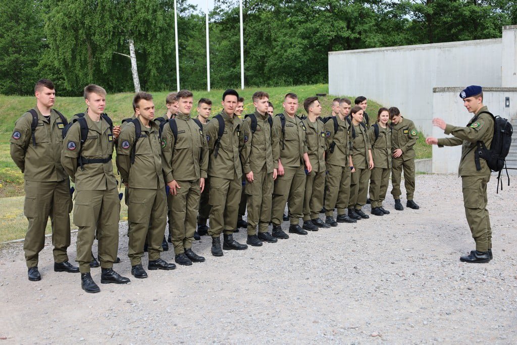 I Pieszy Rajd Kadeta dla klas wojskowych z ostrołęckiej „dwójki” [17.06.2021] - zdjęcie #29 - eOstroleka.pl