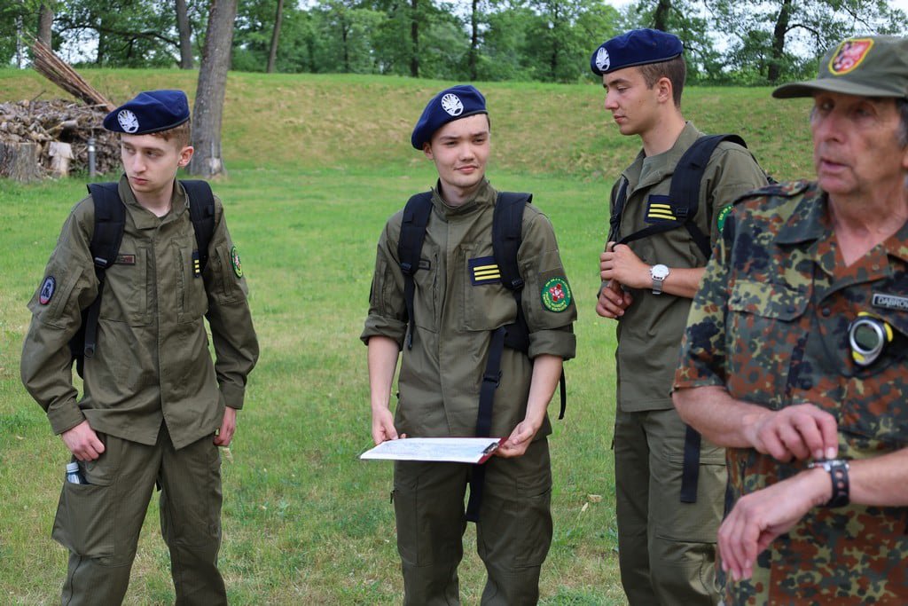 I Pieszy Rajd Kadeta dla klas wojskowych z ostrołęckiej „dwójki” [17.06.2021] - zdjęcie #45 - eOstroleka.pl