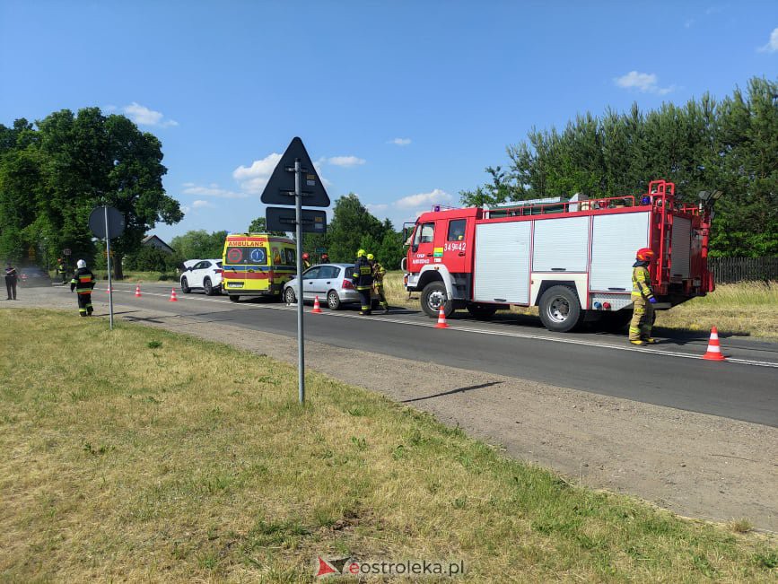 Wypadek na trasie mazurskiej między Myszyńcem a Kadzidłem. Na DK-53 obowiązuje ruch wahadłowy [20.06.2021] - zdjęcie #5 - eOstroleka.pl