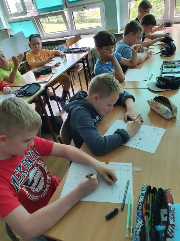 Uczniowie SP 2 włączyli się do akcji „Wylosuj Anioła”  - zdjęcie #5 - eOstroleka.pl