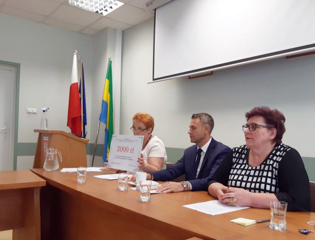 Samorządowa Gala Uczniowska. Najzdolniejsza młodzież z Ostrołęki otrzymała nagrody od prezydenta miasta [23.06.2021] - zdjęcie #7 - eOstroleka.pl