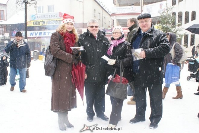 Miejska Wigilia(18-12-2010) - zdjęcie #32 - eOstroleka.pl