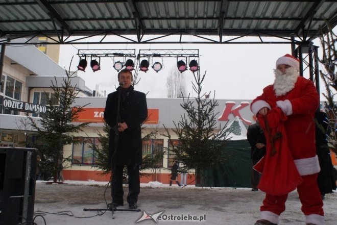 Miejska Wigilia(18-12-2010) - zdjęcie #27 - eOstroleka.pl