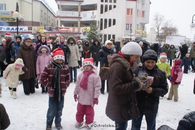 Miejska Wigilia(18-12-2010) - zdjęcie #25 - eOstroleka.pl