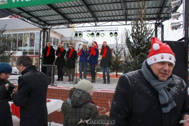 Miejska Wigilia(18-12-2010) - zdjęcie #53 - eOstroleka.pl