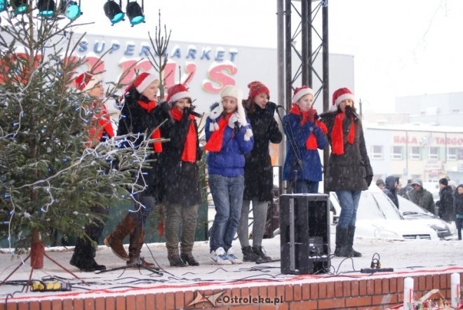 Miejska Wigilia(18-12-2010) - zdjęcie #19 - eOstroleka.pl