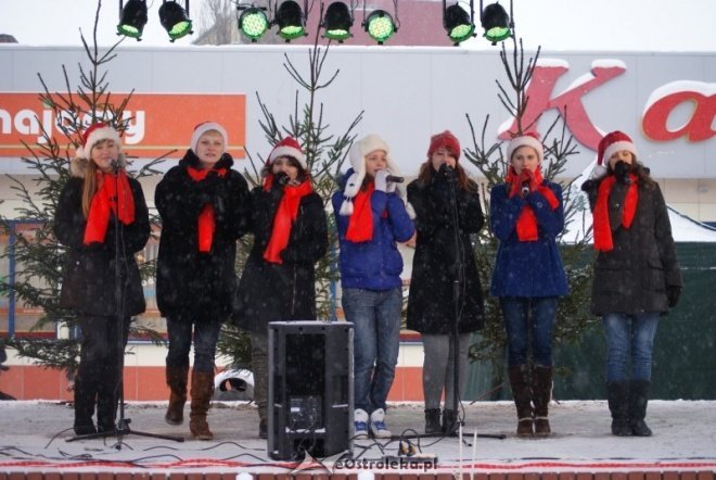 Miejska Wigilia(18-12-2010) - zdjęcie #16 - eOstroleka.pl