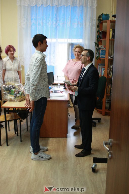 Zakończenie roku szkolnego w tzw. „małym ogólniaku” [25.06.2021] - zdjęcie #57 - eOstroleka.pl