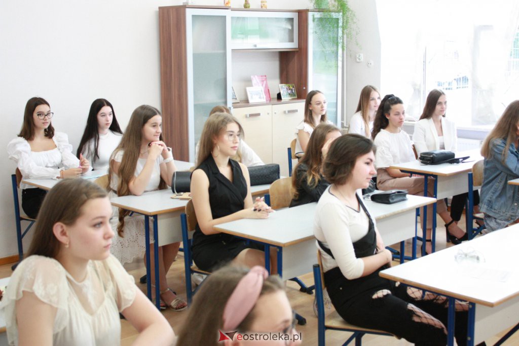 Zakończenie roku szkolnego w tzw. „małym ogólniaku” [25.06.2021] - zdjęcie #44 - eOstroleka.pl