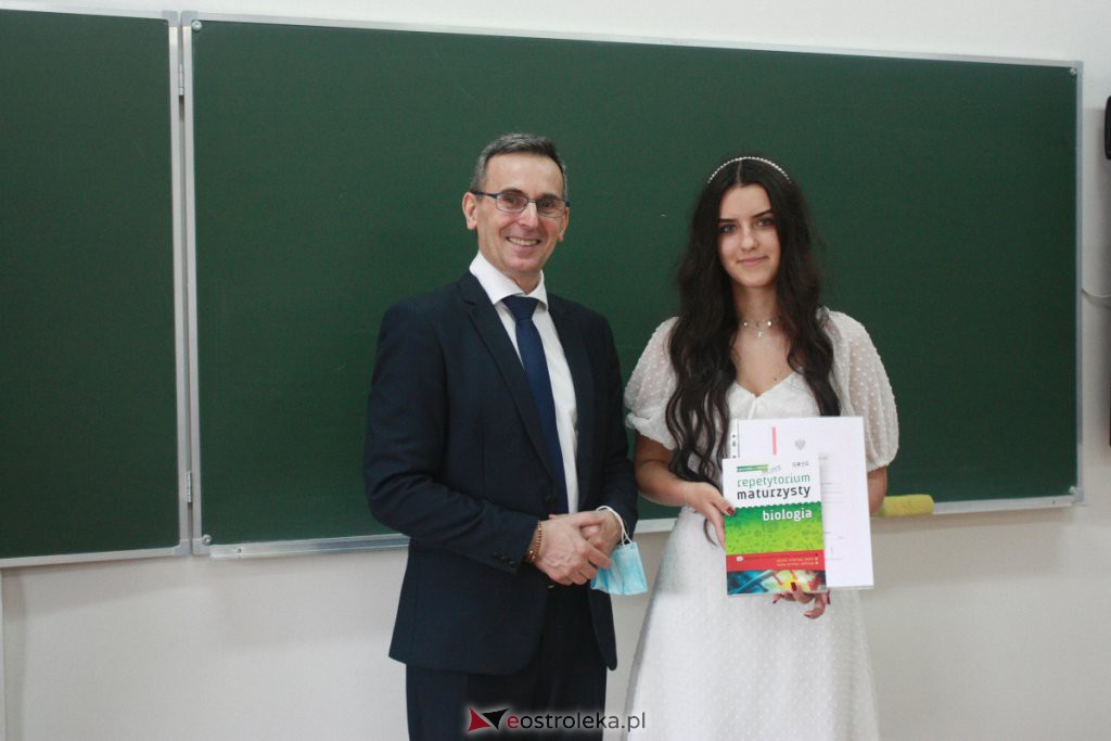 Zakończenie roku szkolnego w tzw. „małym ogólniaku” [25.06.2021] - zdjęcie #27 - eOstroleka.pl