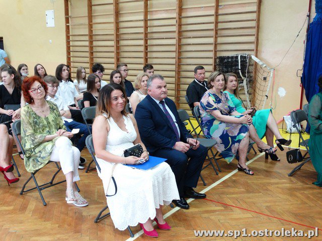 Zakończenie roku szkolnego w SP nr 1 [25.06.2021] - zdjęcie #101 - eOstroleka.pl