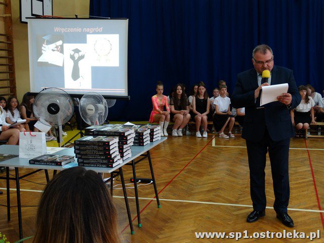 Zakończenie roku szkolnego w SP nr 1 [25.06.2021] - zdjęcie #70 - eOstroleka.pl