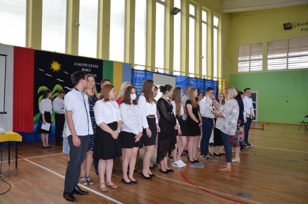 Zakończenie roku szkolnego w SP nr 2 [25.06.2021] - zdjęcie #23 - eOstroleka.pl