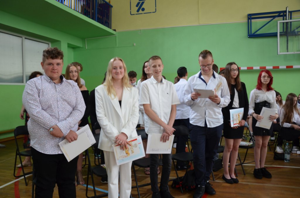 Zakończenie roku szkolnego w SP nr 2 [25.06.2021] - zdjęcie #33 - eOstroleka.pl