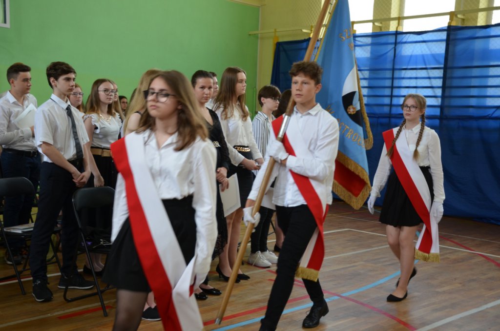 Zakończenie roku szkolnego w SP nr 2 [25.06.2021] - zdjęcie #45 - eOstroleka.pl