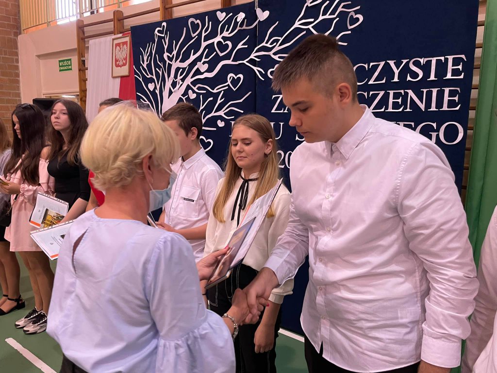 Zakończenie roku szkolnego w SP nr 5 [25.06.2021] - zdjęcie #68 - eOstroleka.pl