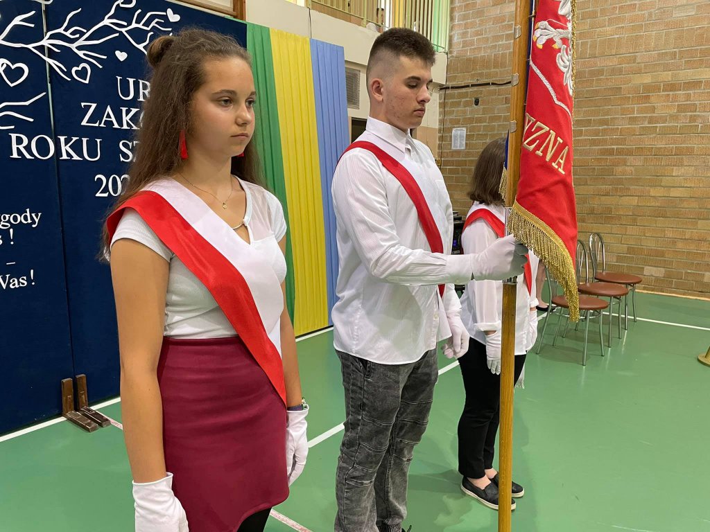 Zakończenie roku szkolnego w SP nr 5 [25.06.2021] - zdjęcie #58 - eOstroleka.pl