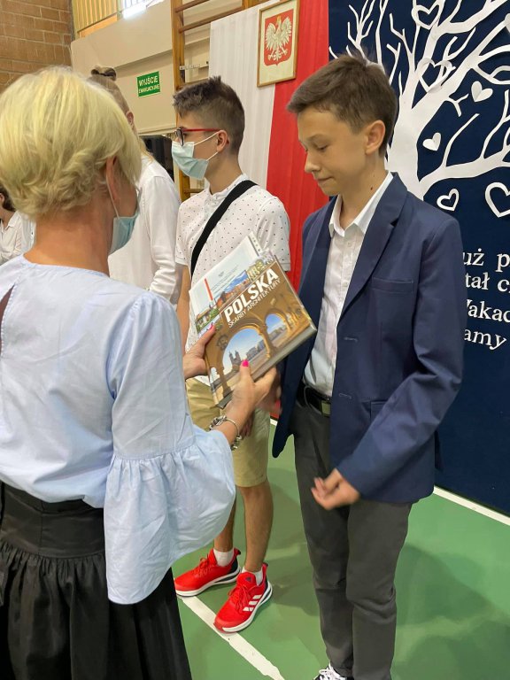 Zakończenie roku szkolnego w SP nr 5 [25.06.2021] - zdjęcie #32 - eOstroleka.pl