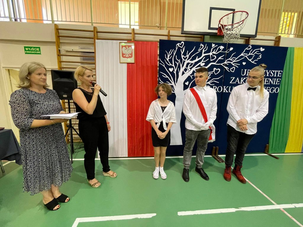 Zakończenie roku szkolnego w SP nr 5 [25.06.2021] - zdjęcie #25 - eOstroleka.pl