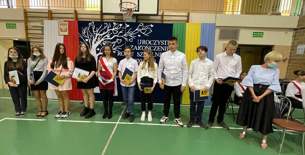 Zakończenie roku szkolnego w SP nr 5 [25.06.2021] - zdjęcie #19 - eOstroleka.pl