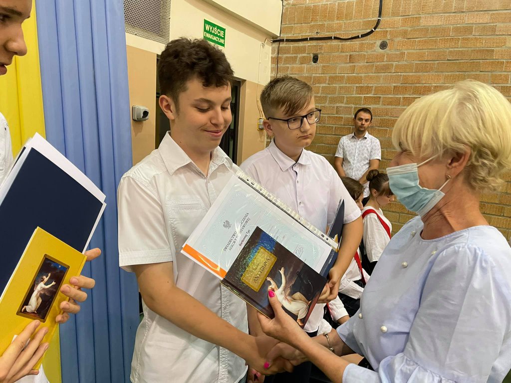 Zakończenie roku szkolnego w SP nr 5 [25.06.2021] - zdjęcie #11 - eOstroleka.pl