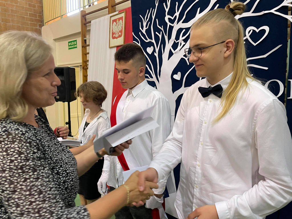 Zakończenie roku szkolnego w SP nr 5 [25.06.2021] - zdjęcie #6 - eOstroleka.pl