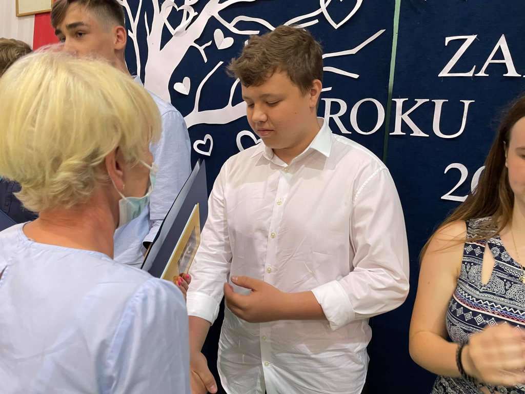 Zakończenie roku szkolnego w SP nr 5 [25.06.2021] - zdjęcie #2 - eOstroleka.pl