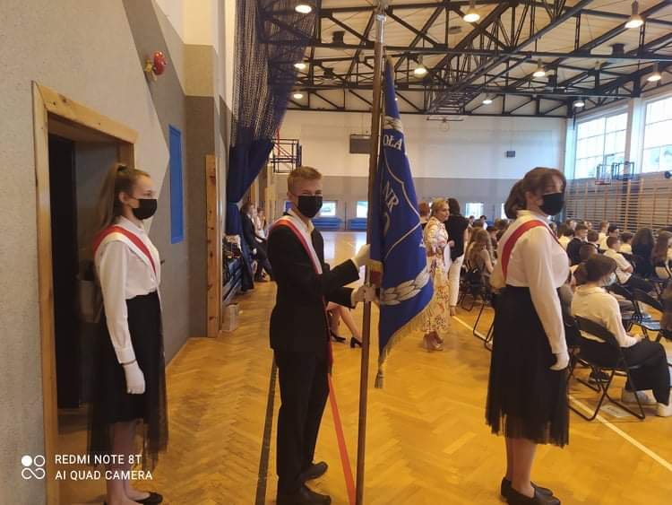 Zakończenie roku szkolnego w SP nr 10 [25.06.2021] - zdjęcie #7 - eOstroleka.pl