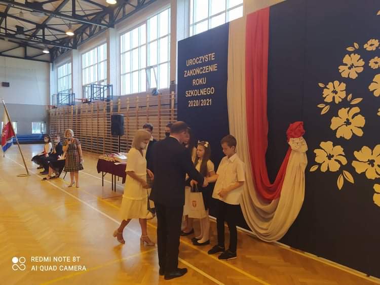 Zakończenie roku szkolnego w SP nr 10 [25.06.2021] - zdjęcie #26 - eOstroleka.pl