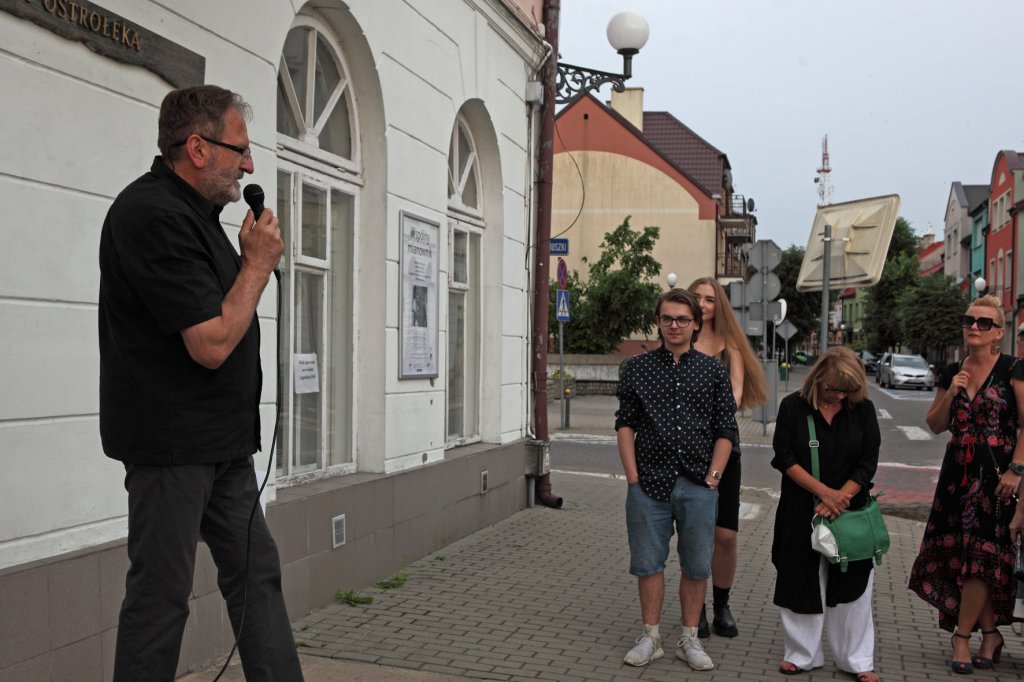 Wystawa „Wspólny mianownik” w Galerii Ostrołęka oficjalnie otwarta [03.07.2021] - zdjęcie #11 - eOstroleka.pl