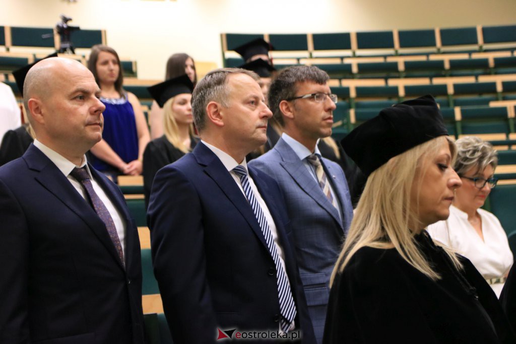 Uroczyste posiedzenie senatu WSAP na zakończenie roku akademickiego [03.07.2021] - zdjęcie #54 - eOstroleka.pl