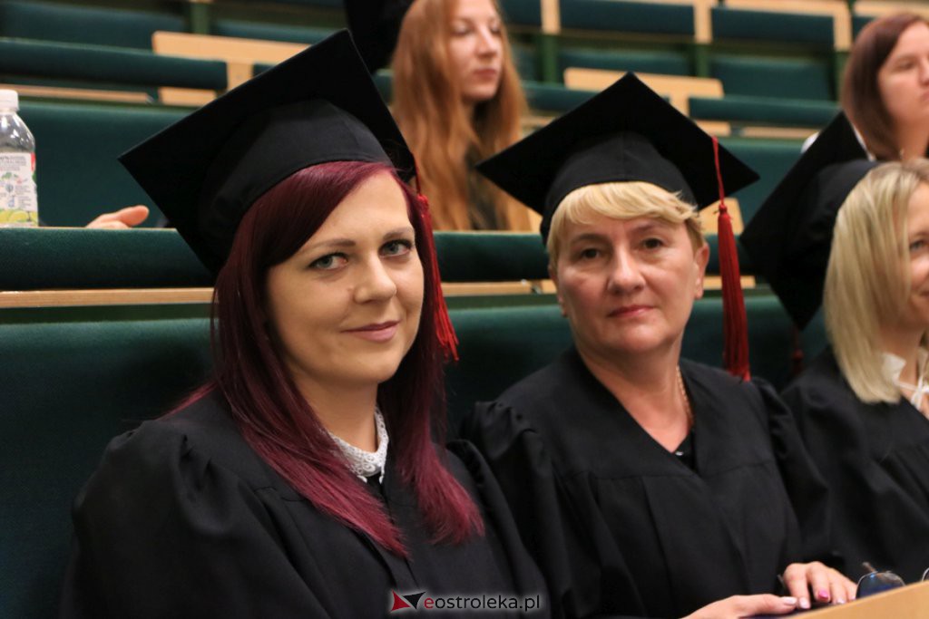 Uroczyste posiedzenie senatu WSAP na zakończenie roku akademickiego [03.07.2021] - zdjęcie #18 - eOstroleka.pl