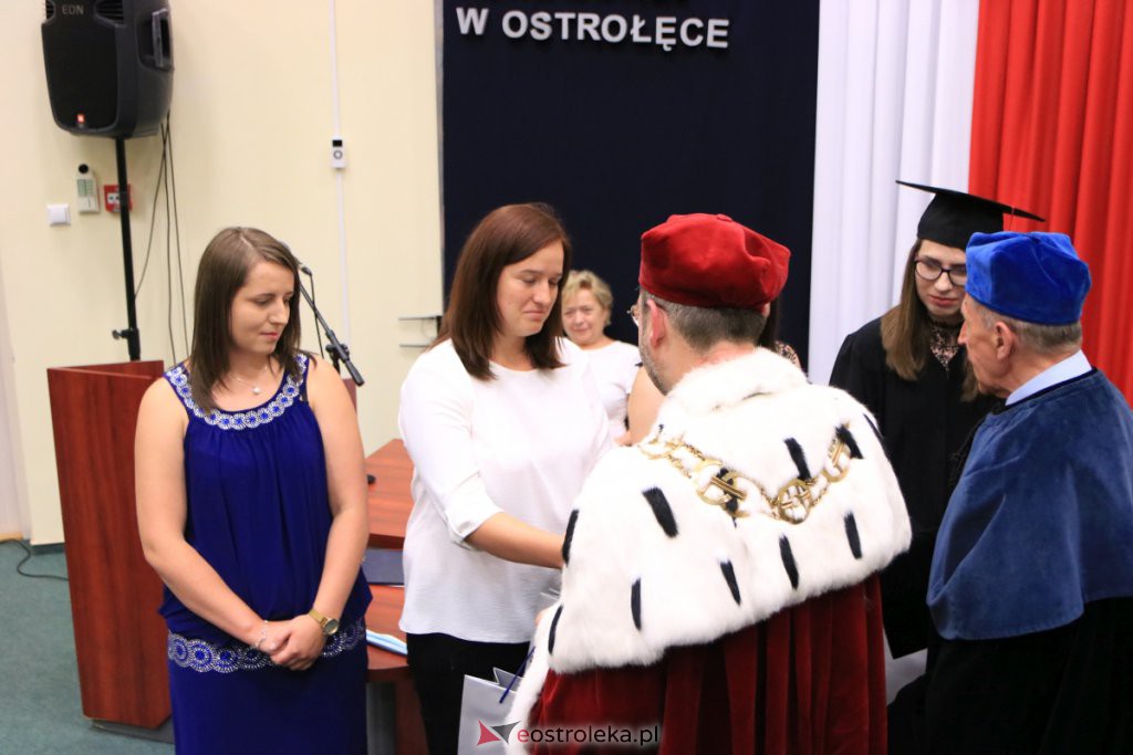 Uroczyste posiedzenie senatu WSAP na zakończenie roku akademickiego [03.07.2021] - zdjęcie #11 - eOstroleka.pl
