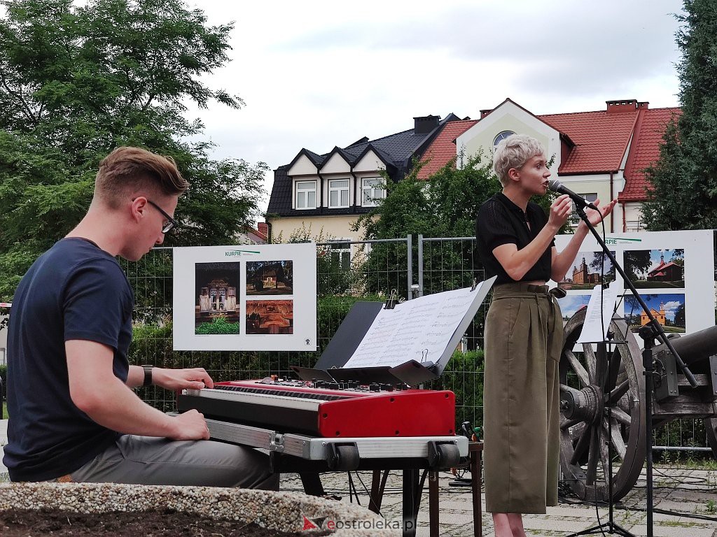 Art Czwartek - koncert Beaty Banasik [08.07.2021] - zdjęcie #10 - eOstroleka.pl