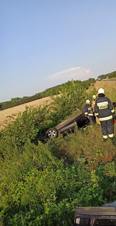 Wypadek na przejeździe kolejowym w Grucelach [12.07.2021] - zdjęcie #21 - eOstroleka.pl