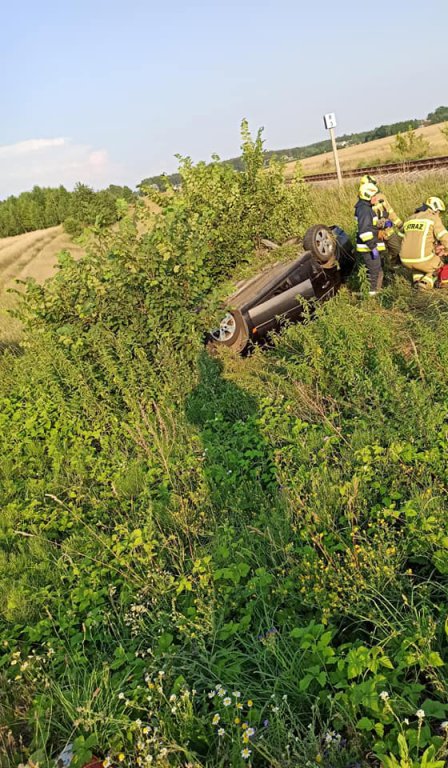 Wypadek na przejeździe kolejowym w Grucelach [12.07.2021] - zdjęcie #19 - eOstroleka.pl