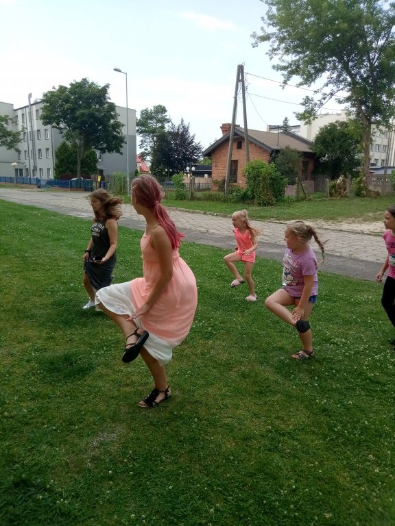 Letnie zajęcia świetlicowe w Placówce TPD w Ostrołęce - zdjęcie #13 - eOstroleka.pl