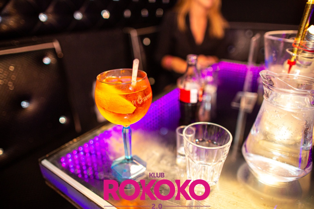 Piękni i Młodzi w Clubie Rokoko 2.0 [03.07.2021] - zdjęcie #1 - eOstroleka.pl