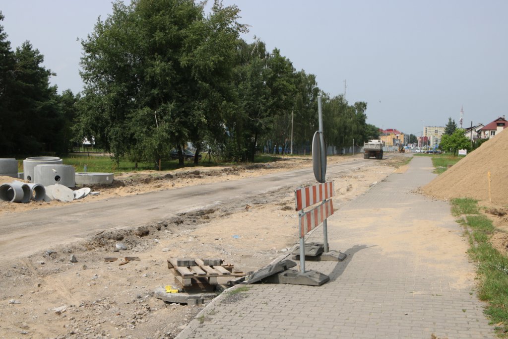 Fotoraport z budowy ronda na ulicy Goworowskiej [14.07.2021] - zdjęcie #10 - eOstroleka.pl