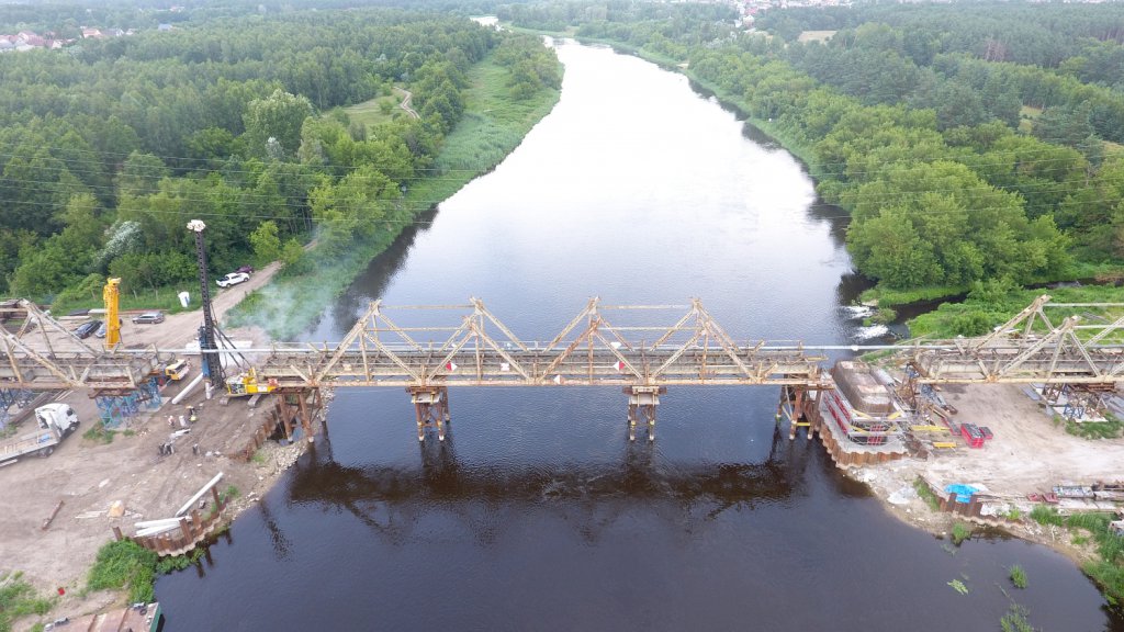 Przebudowa mostu kolejowego w Ostrołęce [15.07.2021] - zdjęcie #3 - eOstroleka.pl