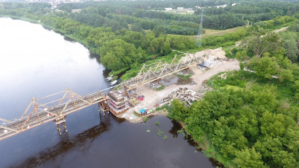 Przebudowa mostu kolejowego w Ostrołęce [15.07.2021] - zdjęcie #4 - eOstroleka.pl