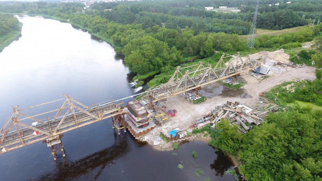 Przebudowa mostu kolejowego w Ostrołęce [15.07.2021] - zdjęcie #5 - eOstroleka.pl