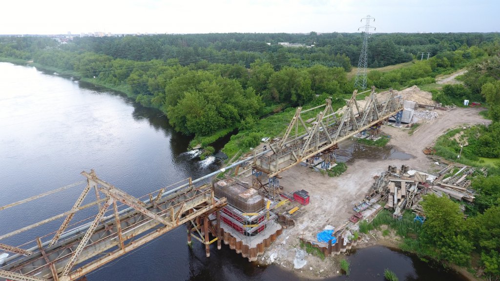 Przebudowa mostu kolejowego w Ostrołęce [15.07.2021] - zdjęcie #10 - eOstroleka.pl